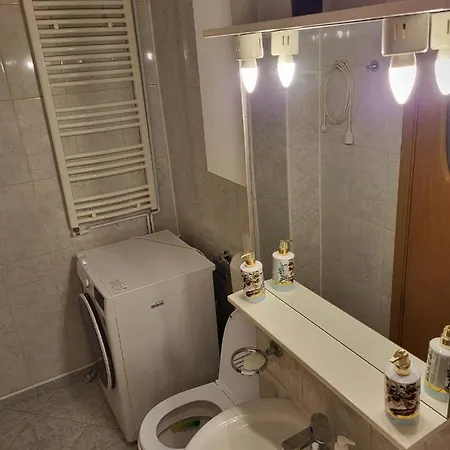 Large And Comfortable Mall Vitan Area Bükreş