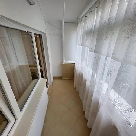 Large And Comfortable Mall Vitan Area Διαμέρισμα