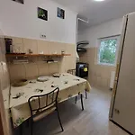 Apartamento Large And Comfortable Mall Vitan Area