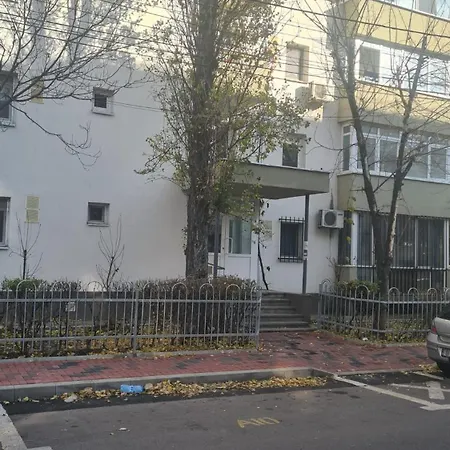 Large And Comfortable Mall Vitan Area Bukarest