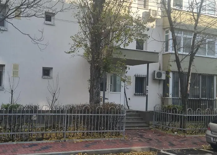 Large And Comfortable Mall Vitan Area Bukarest